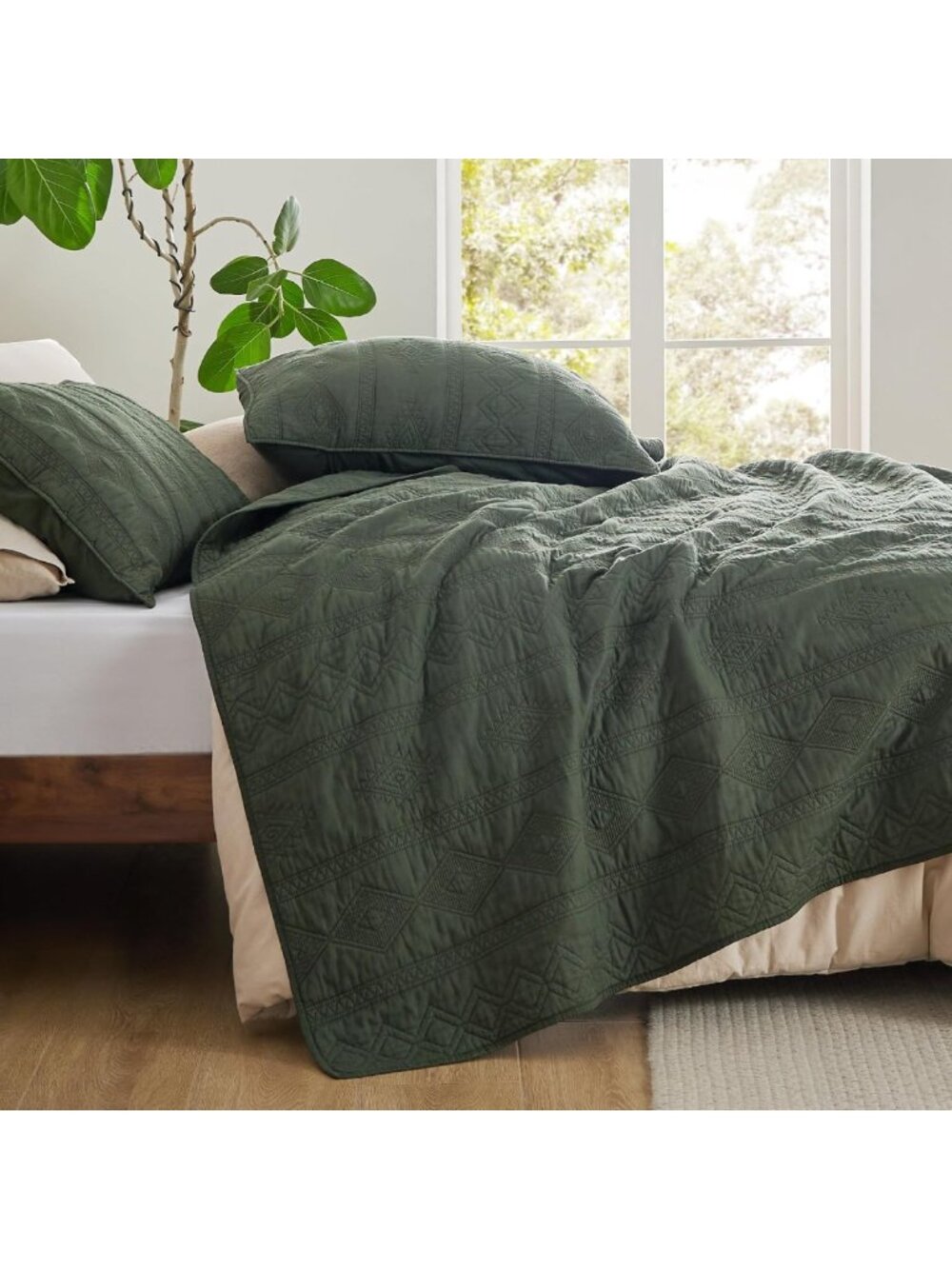 100% Cotton King Quilt Set - Soft Olive Green Bedspread for Cozy Home Decor - Picture 5 of 9